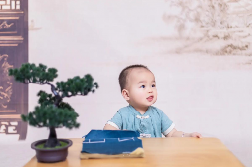 云浮宝宝喊肚子疼怎么回事